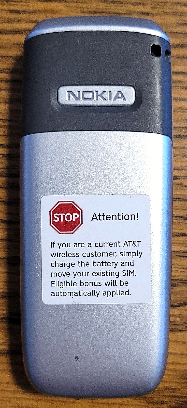 Nokia 2610 – Silver and Black ( AT&T ) Cellular Phone w/ “SIMS 2 Castaway” Game