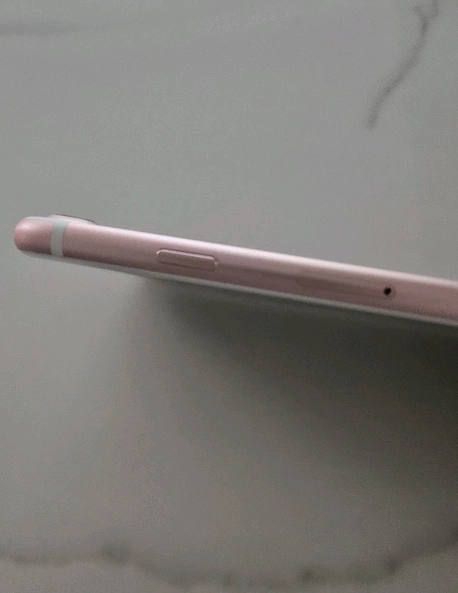 Apple iPhone 7 – 128GB (AT&T) ROSE GOLD **READ**