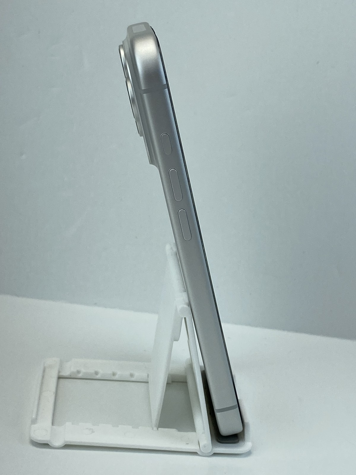 Apple iPhone 17 Pro A3256 1TB Silver Warranty Immaculate condition Unlocked