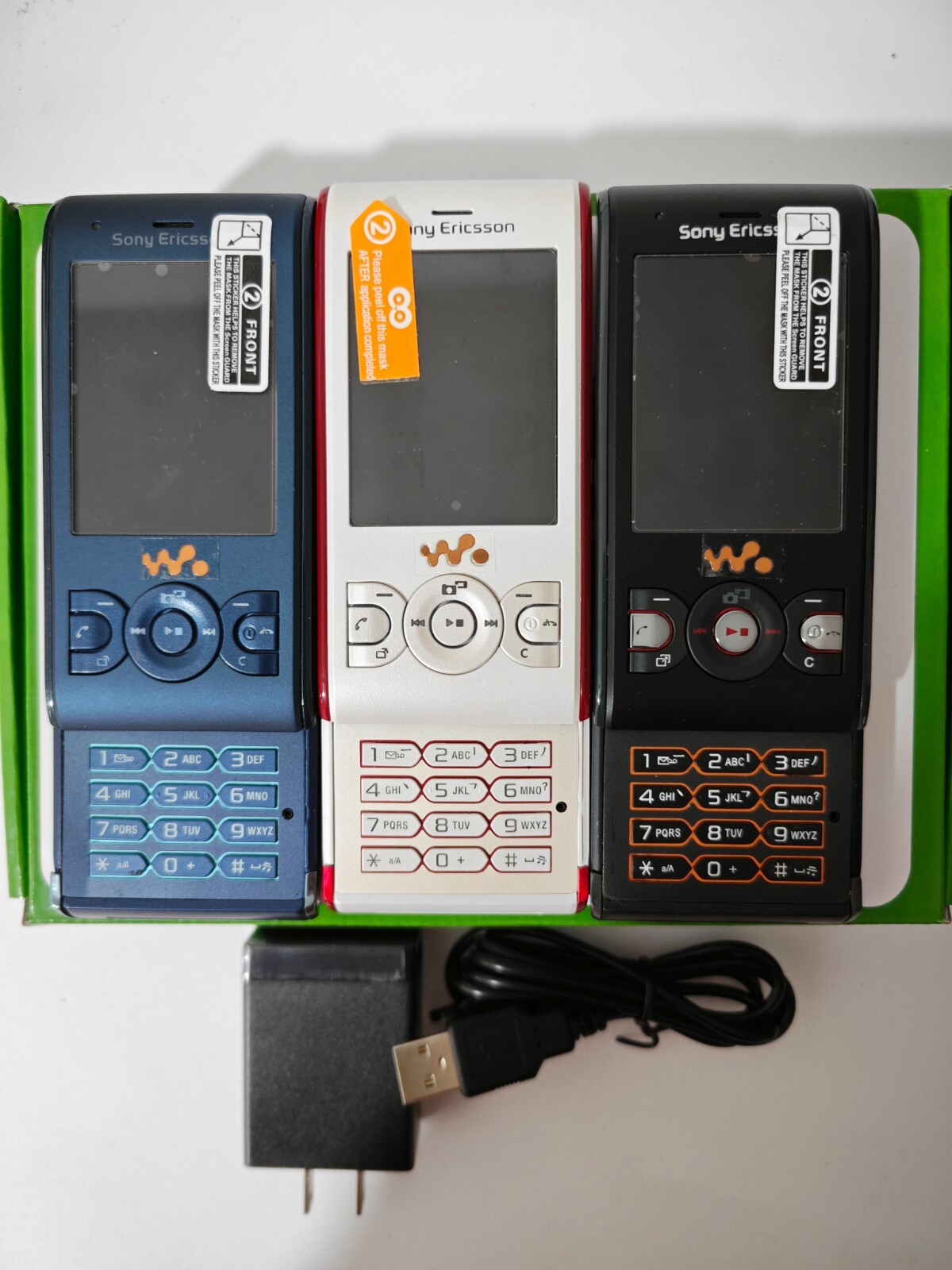 Sony Ericcson Walkman W595 – Black blue white (Unlocked) Cellular Phone
