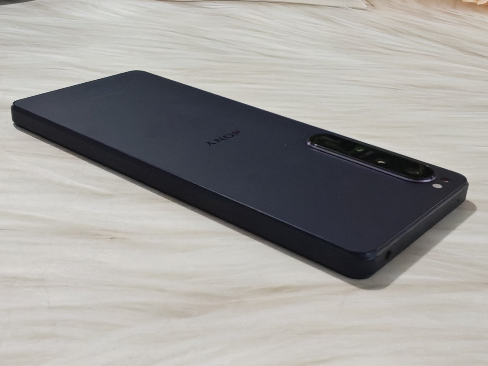 95% N ew Sony Xperia 1 IV 256GB 12GB RAM Japanese Version Random Color