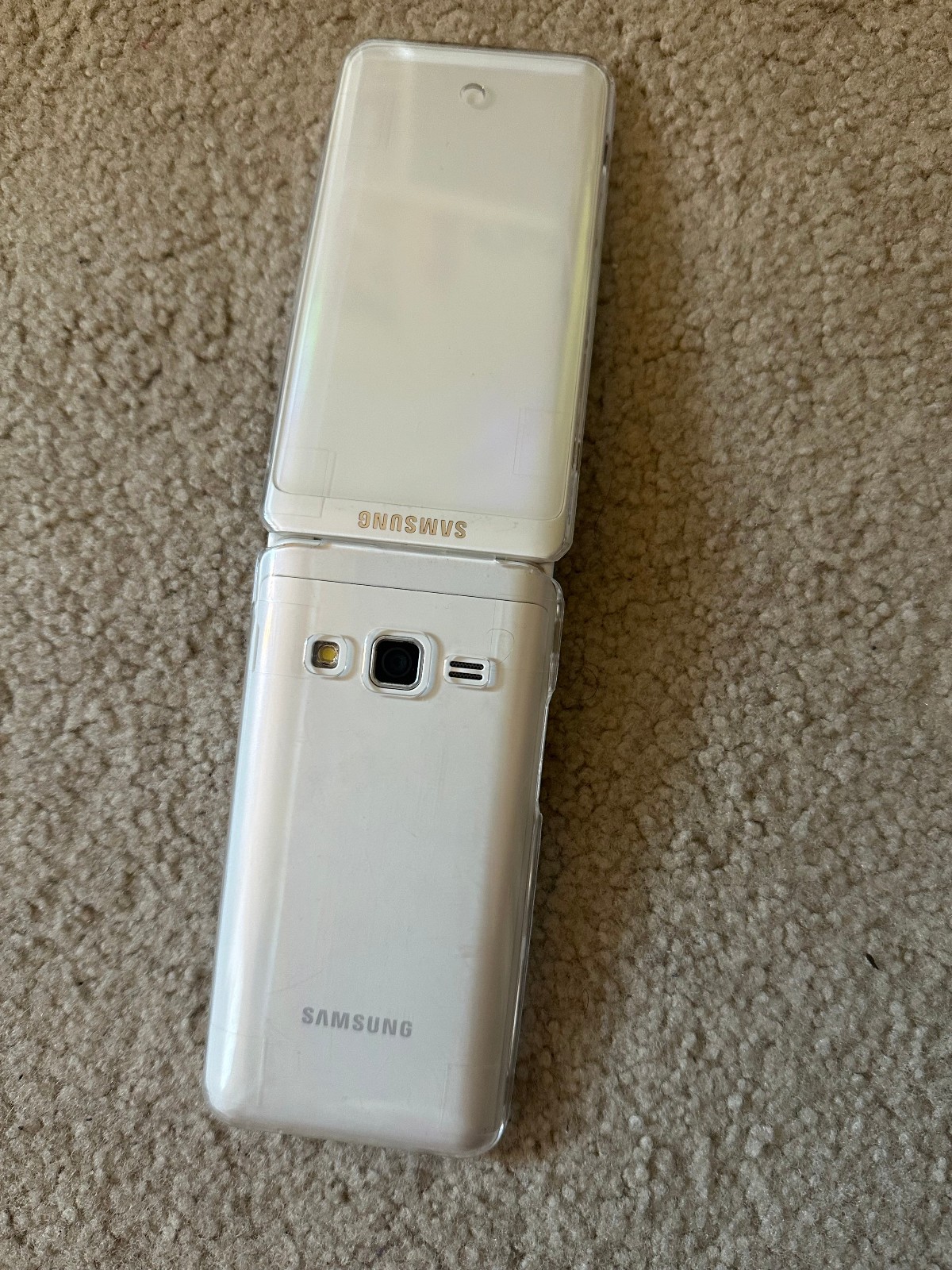 Samsung Folder 2 Flip 3.8″ SM-G160N Unlocked 4G LTE White