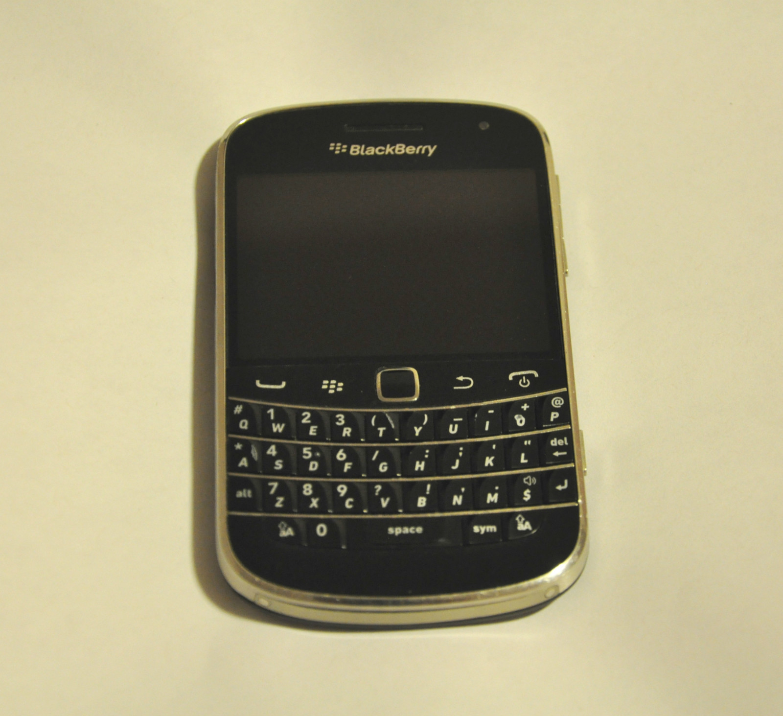 BlackBerry Bold 9900 9930 + Great condition +VERIZON+ UNLOCKED— !!!