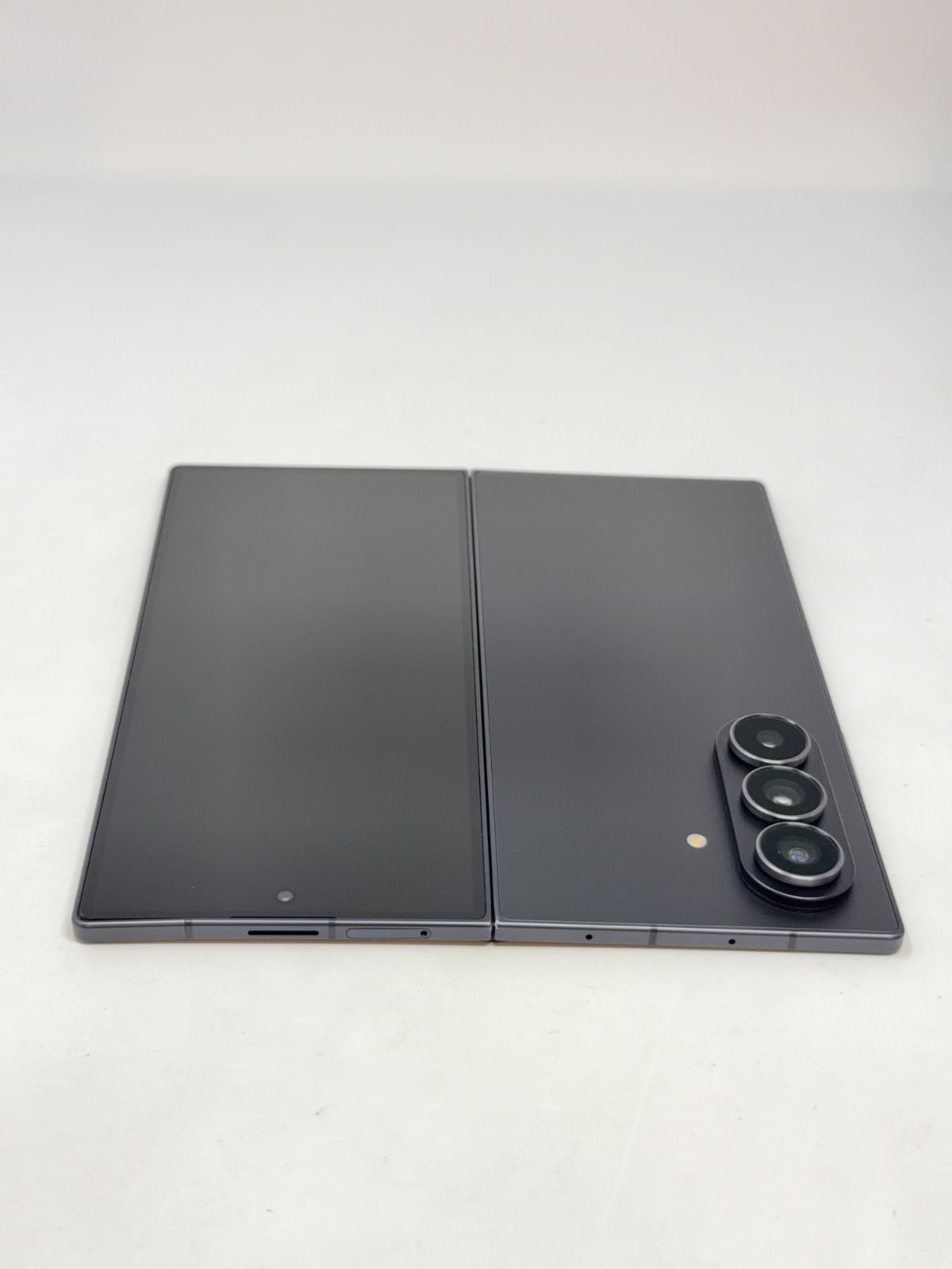 Samsung Galaxy Z Fold 7 (SM-F966W) – 256GB Unlocked Jet Black – Good Condition