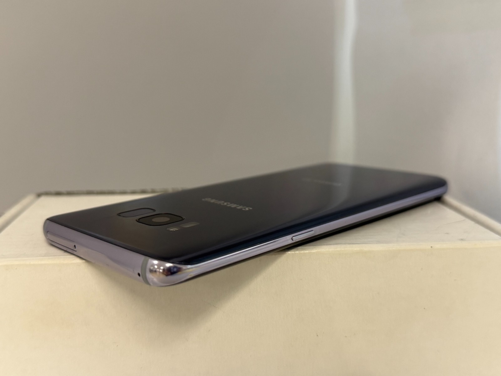 Samsung Galaxy S8 (SM-G950U) 64GB Unlocked- N947