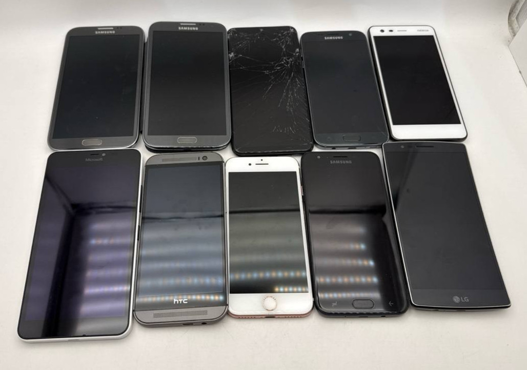 Lot of 10 Smartphones Samsung Note II S7 A10 iPhone 7 LG G Flex 2 Lumia 640XL