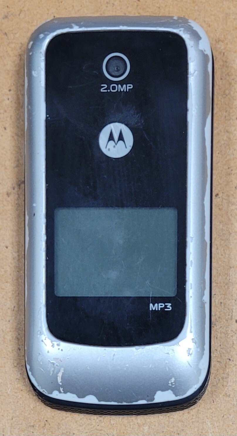 Motorola WX345 – Silver and Black ( Consumer Cellular ) Rare Flip Phone