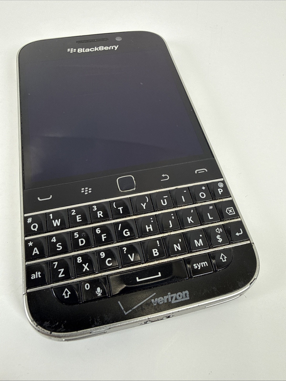 BLACKBERRY CLASSIC #SQC100-3 Qwerty Keyboard Mobile Phone 4G LTE – POWERS ON