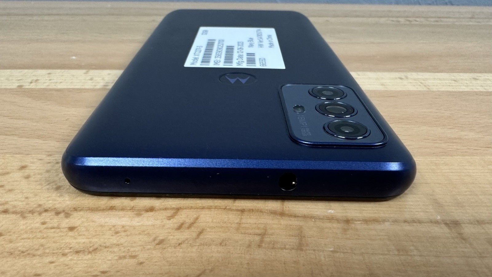 AT&T Motorola moto g play 2023 XT2271-3 32GB 6.5″ (Navy Blue)