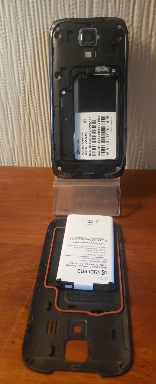 Kyocera Hydro Life C6530N Smartphone – FOR PARTS – No Power Phone Glass Cracked