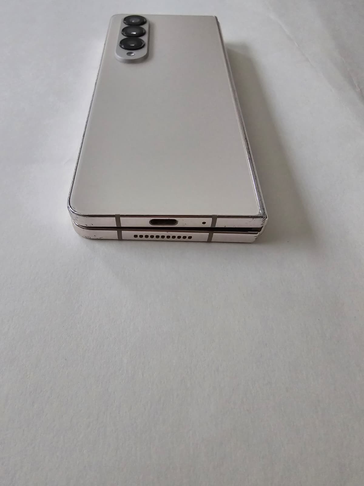 Samsung Galaxy Z Fold 4 512 GB Beige Unlocked Good condition excellent battery
