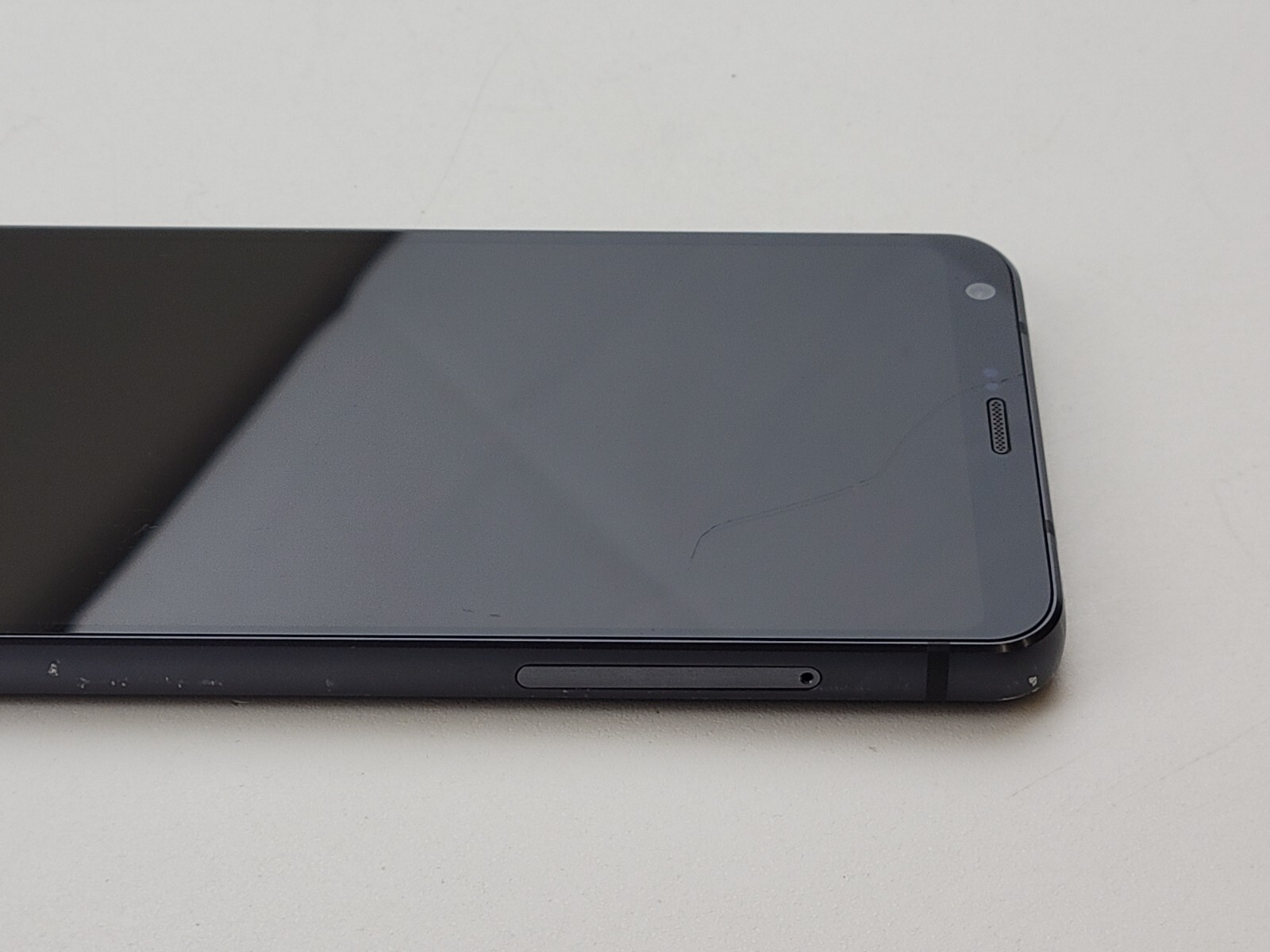 LG G6 (LG-H871) 32GB – Black (AT&T) Smartphone – BLEMISHED – Clean IMEI – J7930