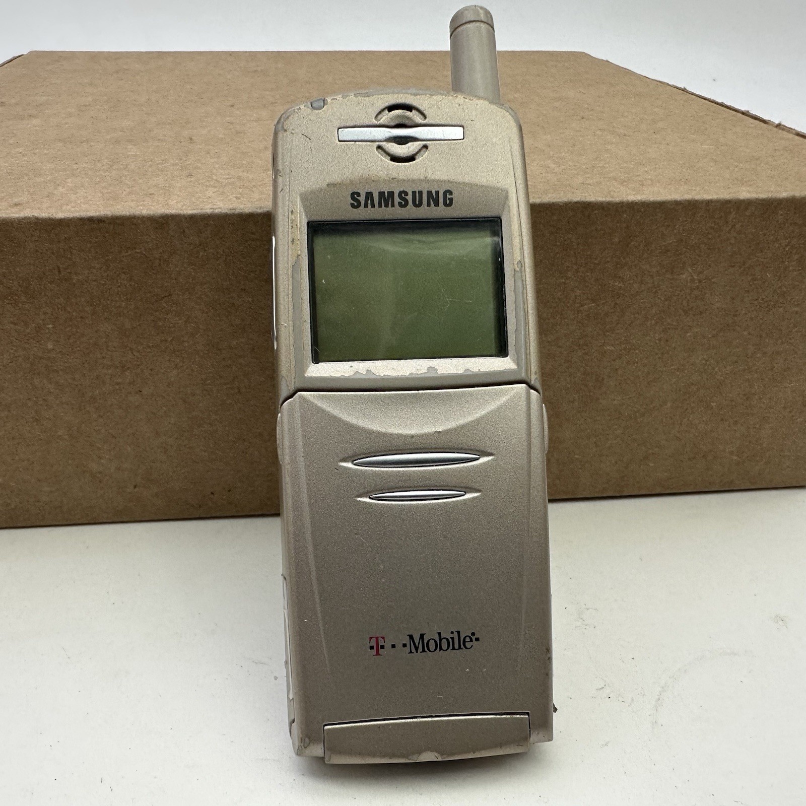 Samsung SGH-N105 – Gold and Gray T-Mobile Very Rare Phone Untested For Parts