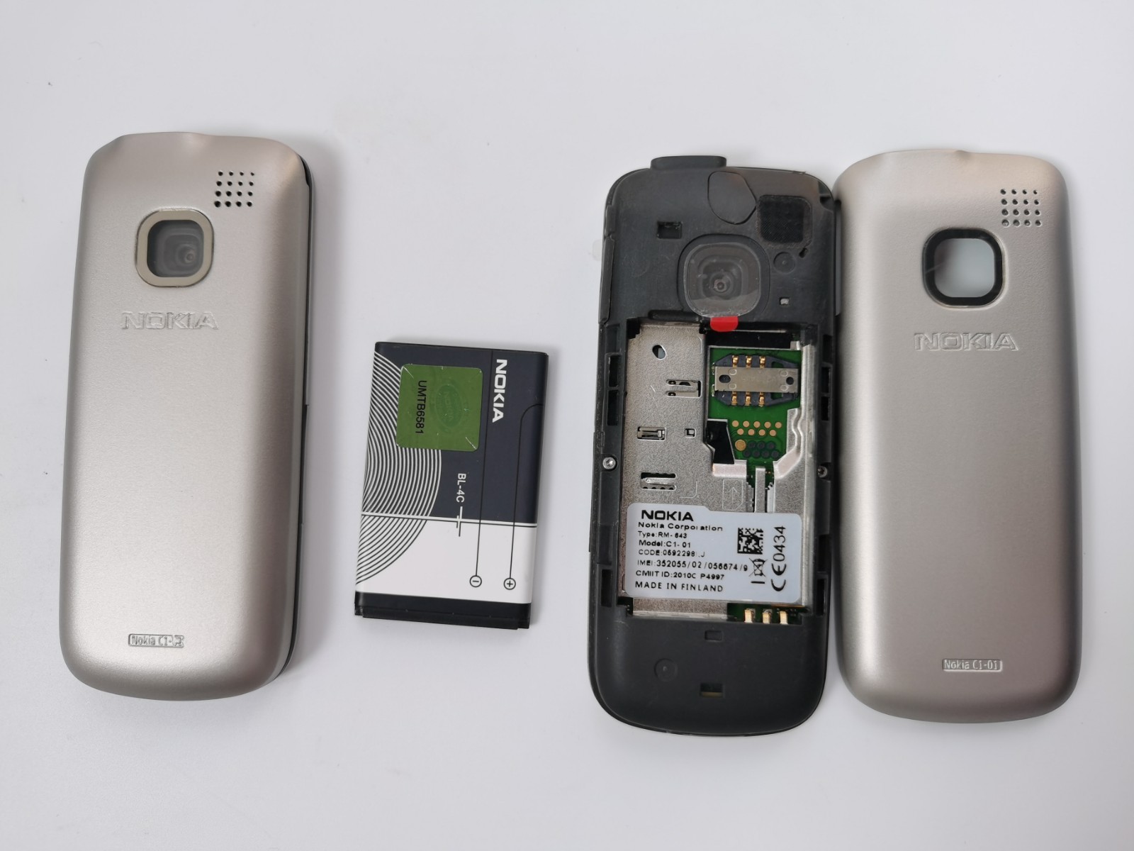 Nokia C1 -01 (Unlocked) 2G – microSDHC – 10 MB 16MB RAM Cellphone
