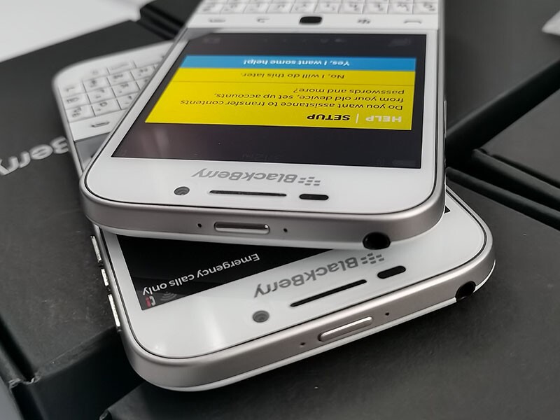 BlackBerry Classic Q20 SQC100-2 – 16GB – (Unlocked) – For collectors