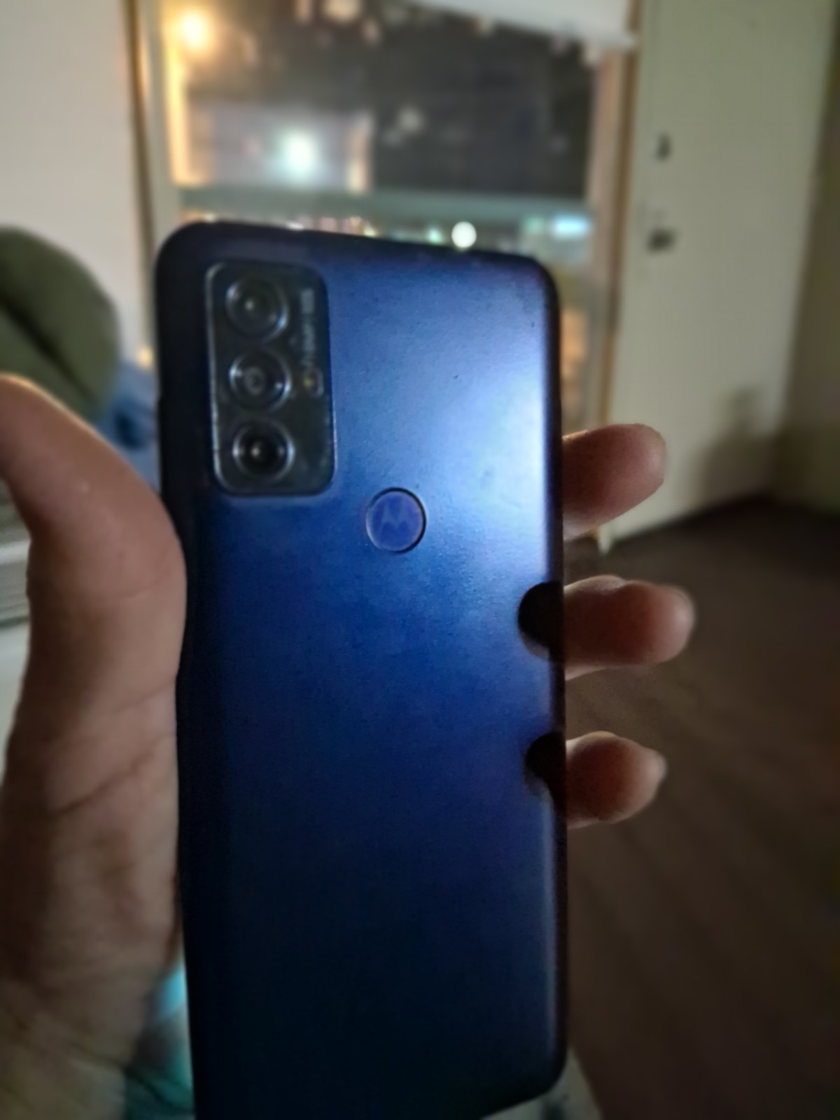 Motorola Android Touchscreen Smartphone Metro by T-Mobile Wi-Fi Bluetooth