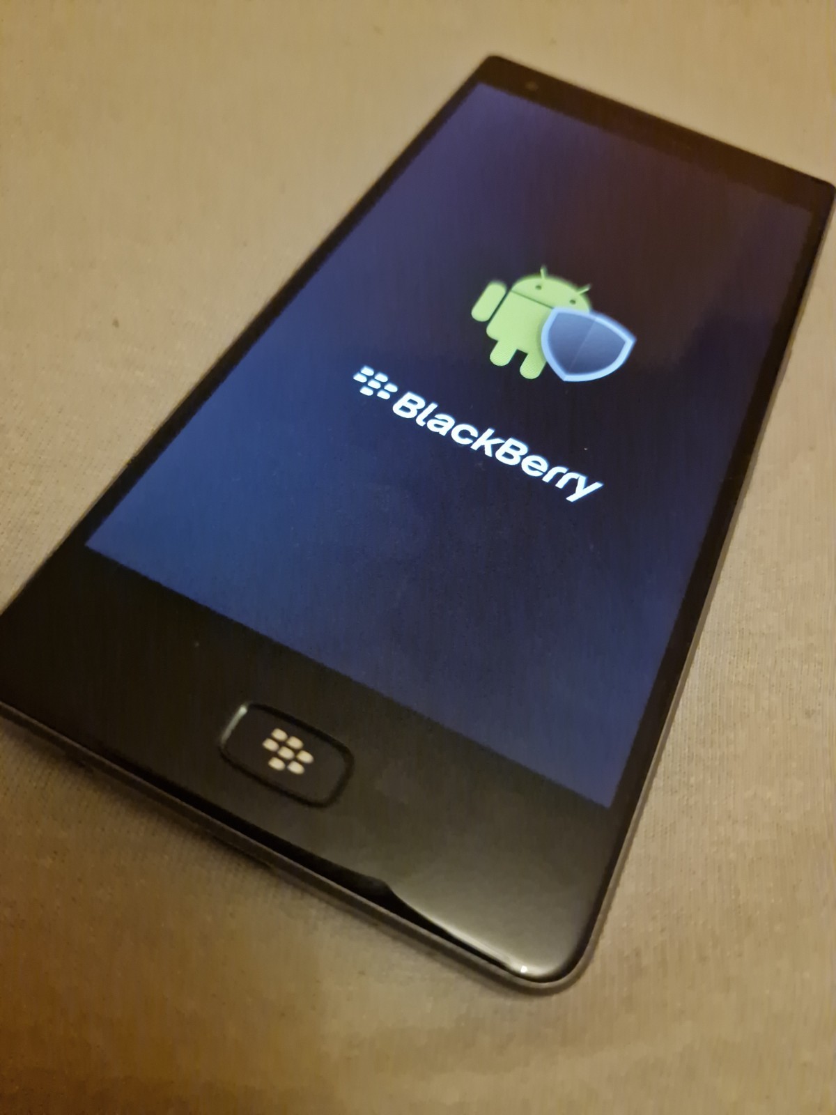 BlackBerry KEYone – 32 GB – Silver (Unlocked)