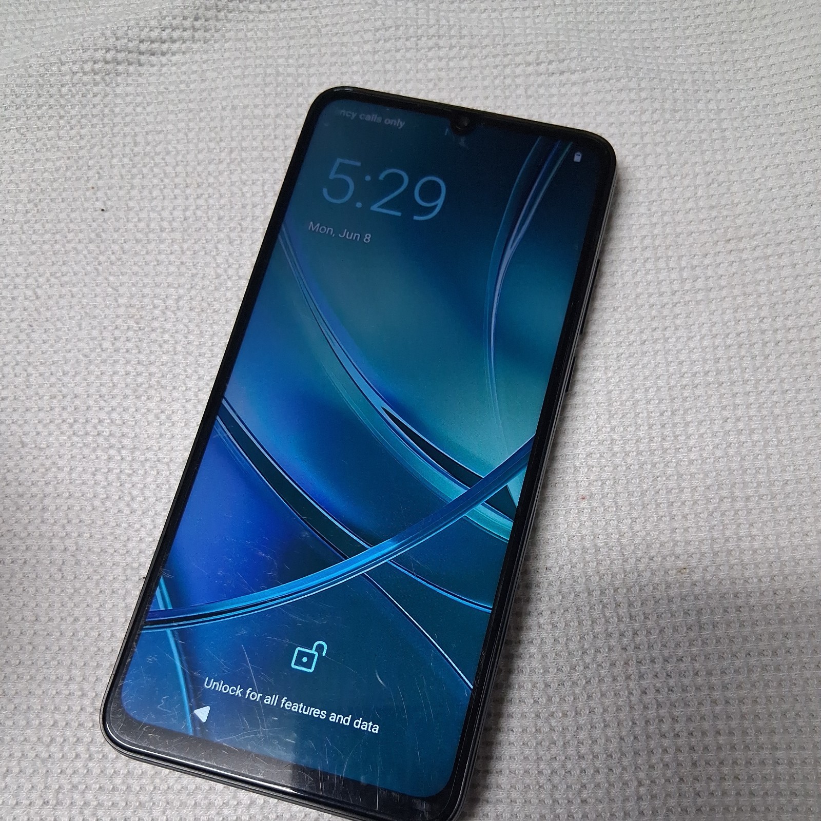 FOXX Smartphone with Android OS Black Bar Style Dual Camera Wi-Fi Connectivity