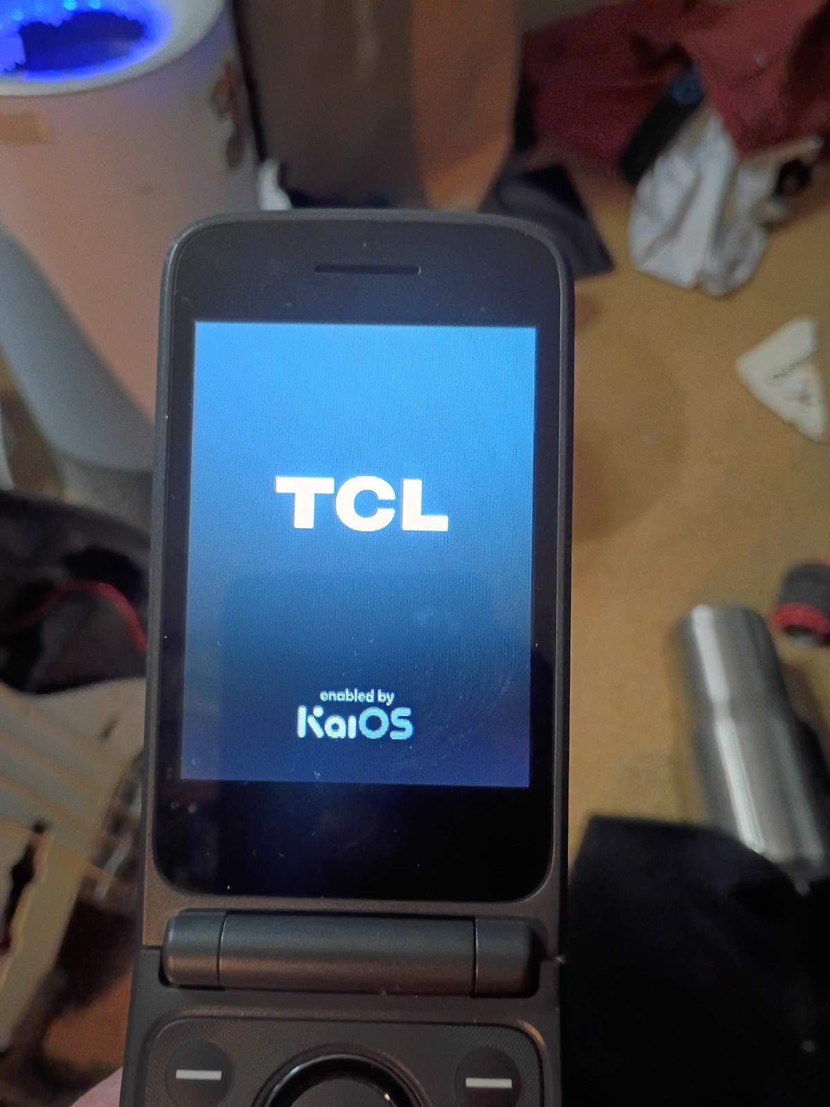 TCL FLIP 4 5G Flip Phone Black Metro by T-Mobile KaiOS Flip Style