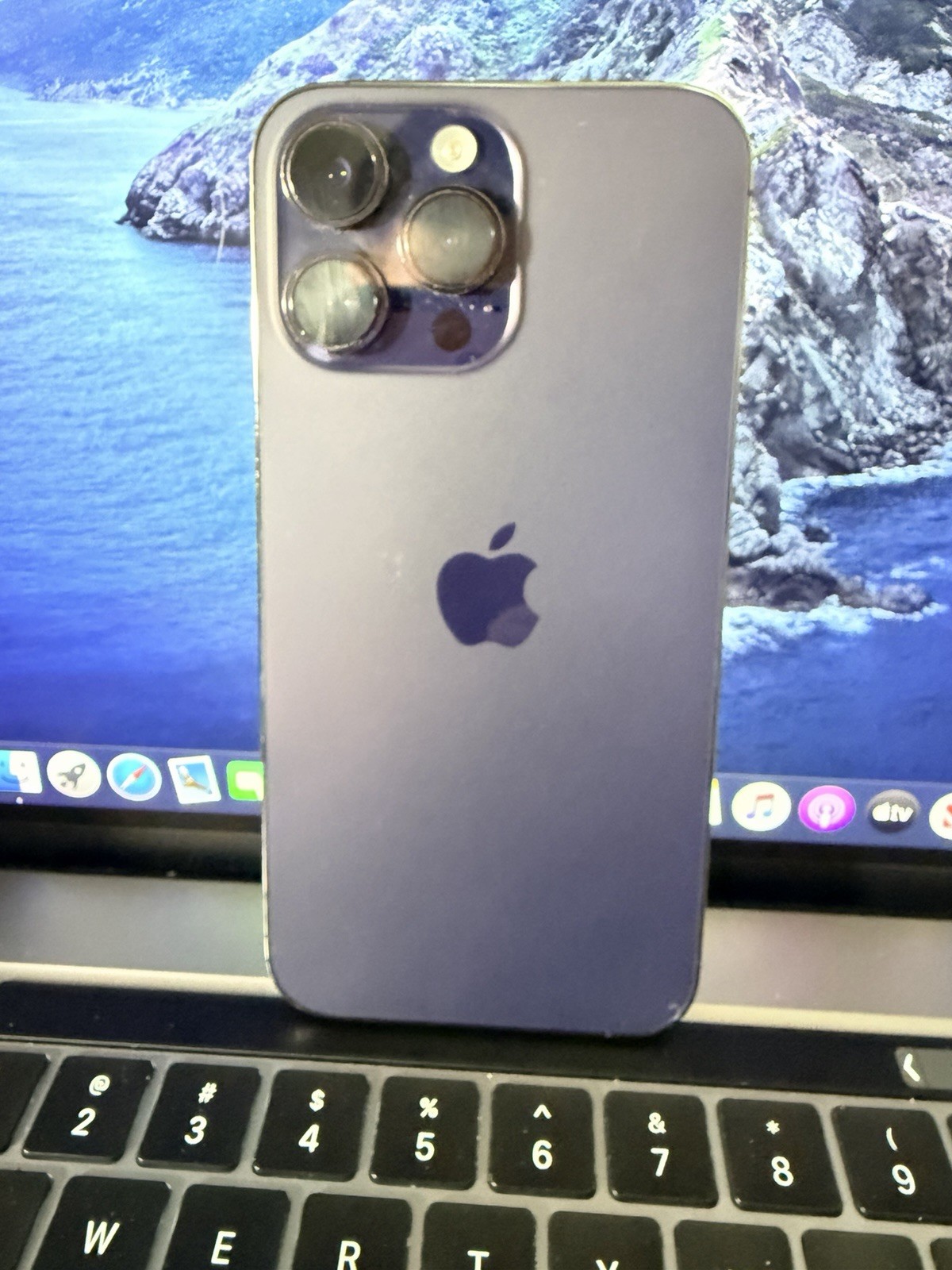 Apple iPhone 14 Pro max Purple Smartphone 48MP Camera Bluetooth Wi-Fi NFC iOS