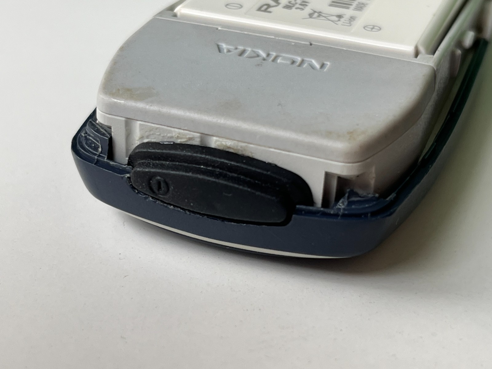 Genuine Nokia 3310 – Anthracite (Unlocked) GSM Retro Phone FINLAND