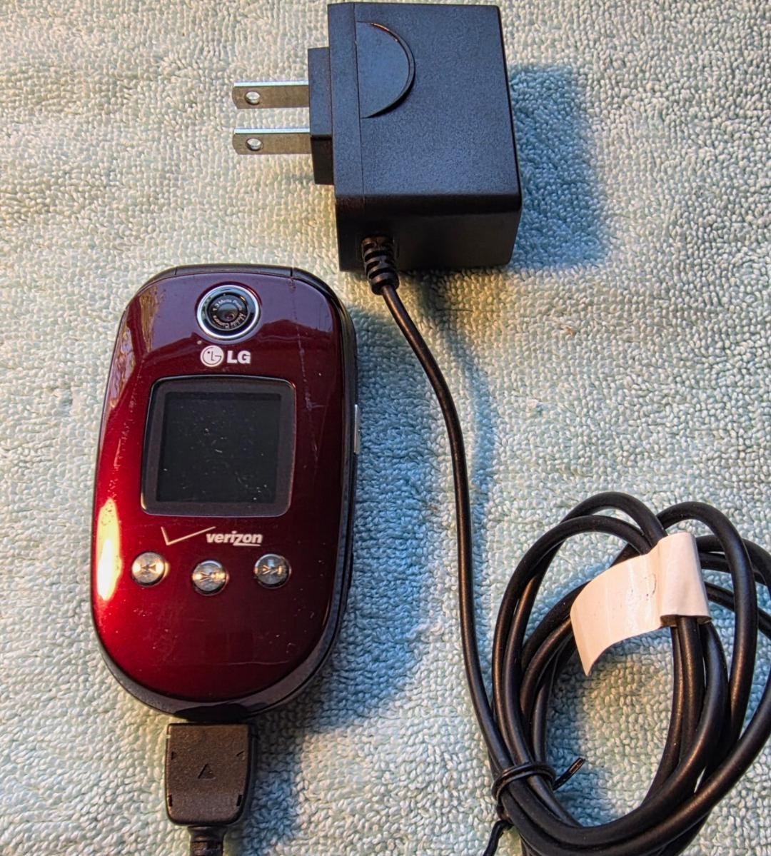 Vintage Burgandy LG VX8350 (Verizon) Flip Phone – Tested & Working – Good