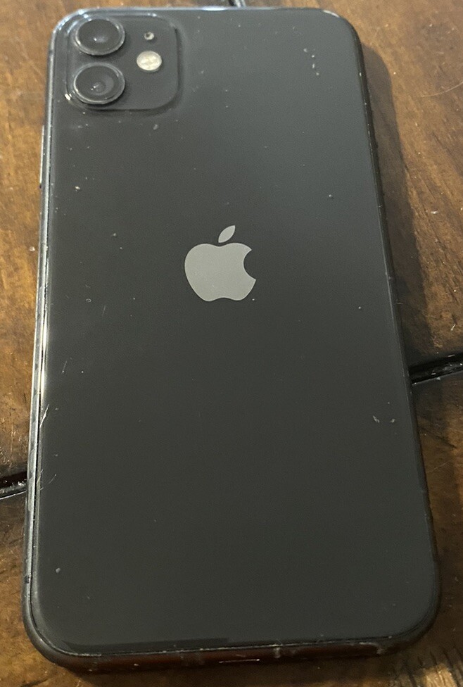 Apple iPhone 11 – 64 GB – White (Unlocked)