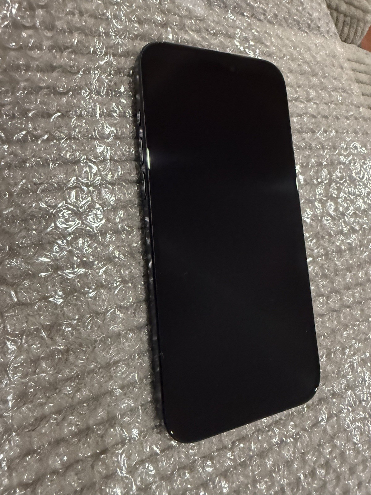 Apple iPhone 16 Plus 128GB -Bkack-Tracfone/StraightTalk Locked-100 % Battery