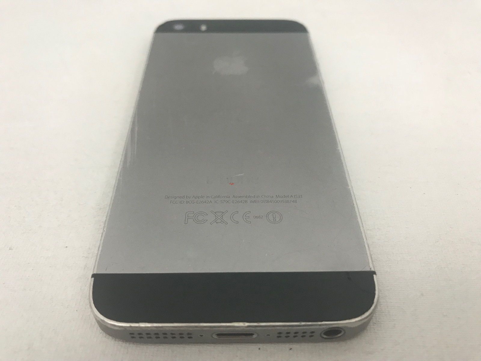 Apple iPhone 5s – 16GB – Space Gray (AT&T) A1533 (GSM) – Cosmetic Issues WORKING