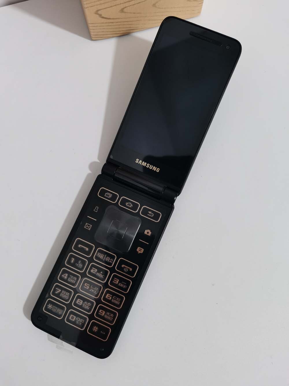 Samsung Galaxy Folder2 SM-G160N SM-G1650W Android 16GB Unlocked Good Condition