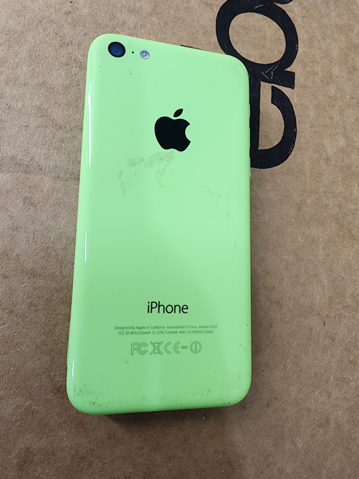Apple iPhone 5c Model A1532 Green lot of 2