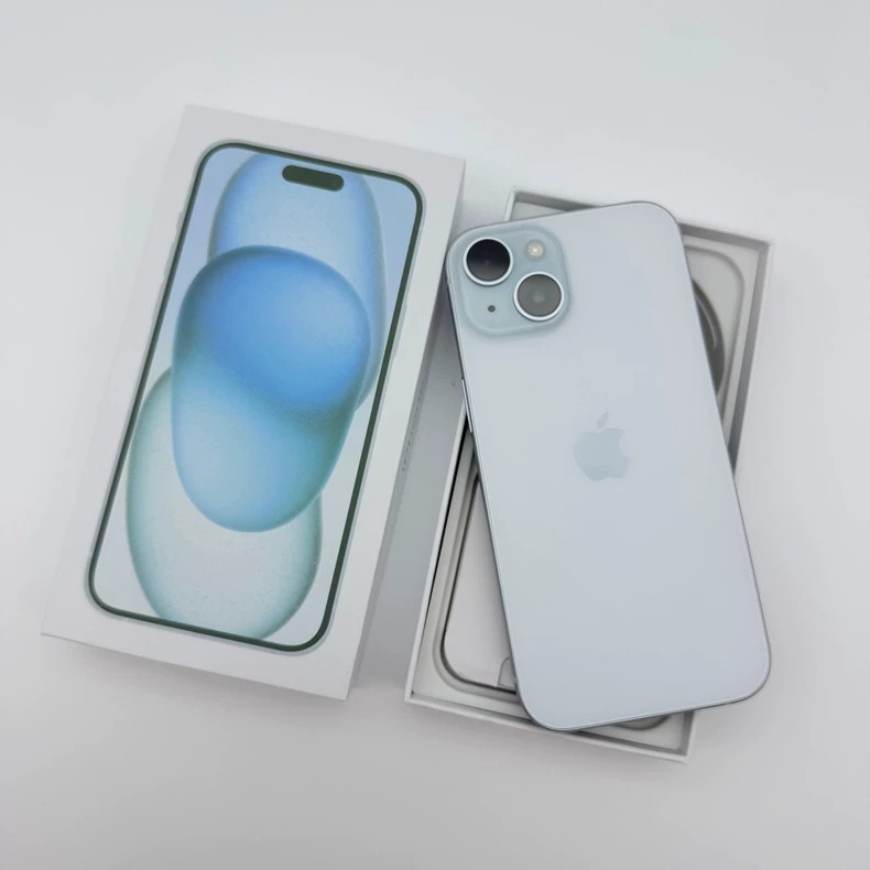 Good A+ Apple iPhone 15-128GB/256GB All Colors 6.1″ 48MP (Unlocked) 3349mAh