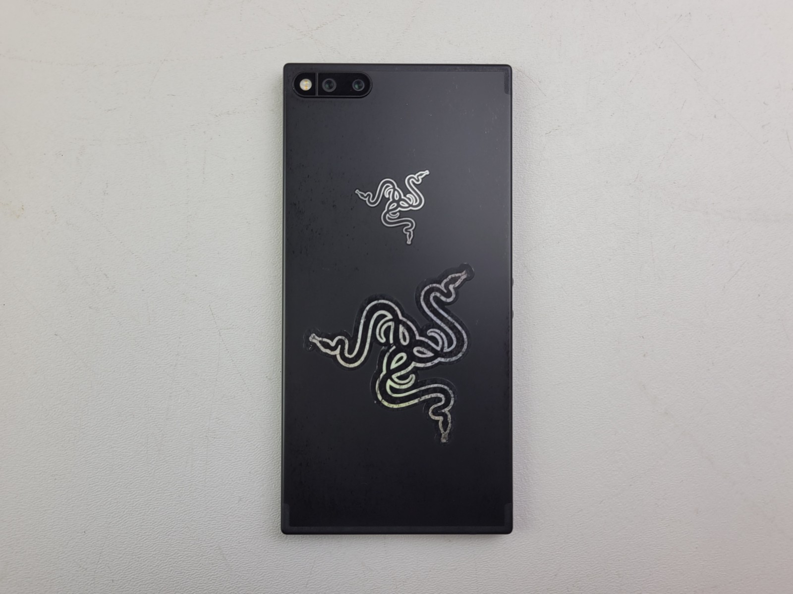 Razer Phone 1 (2017) (RZ35-0215) 64GB (GSM Unlocked) – *SPOTTY TOUCH* – H5670