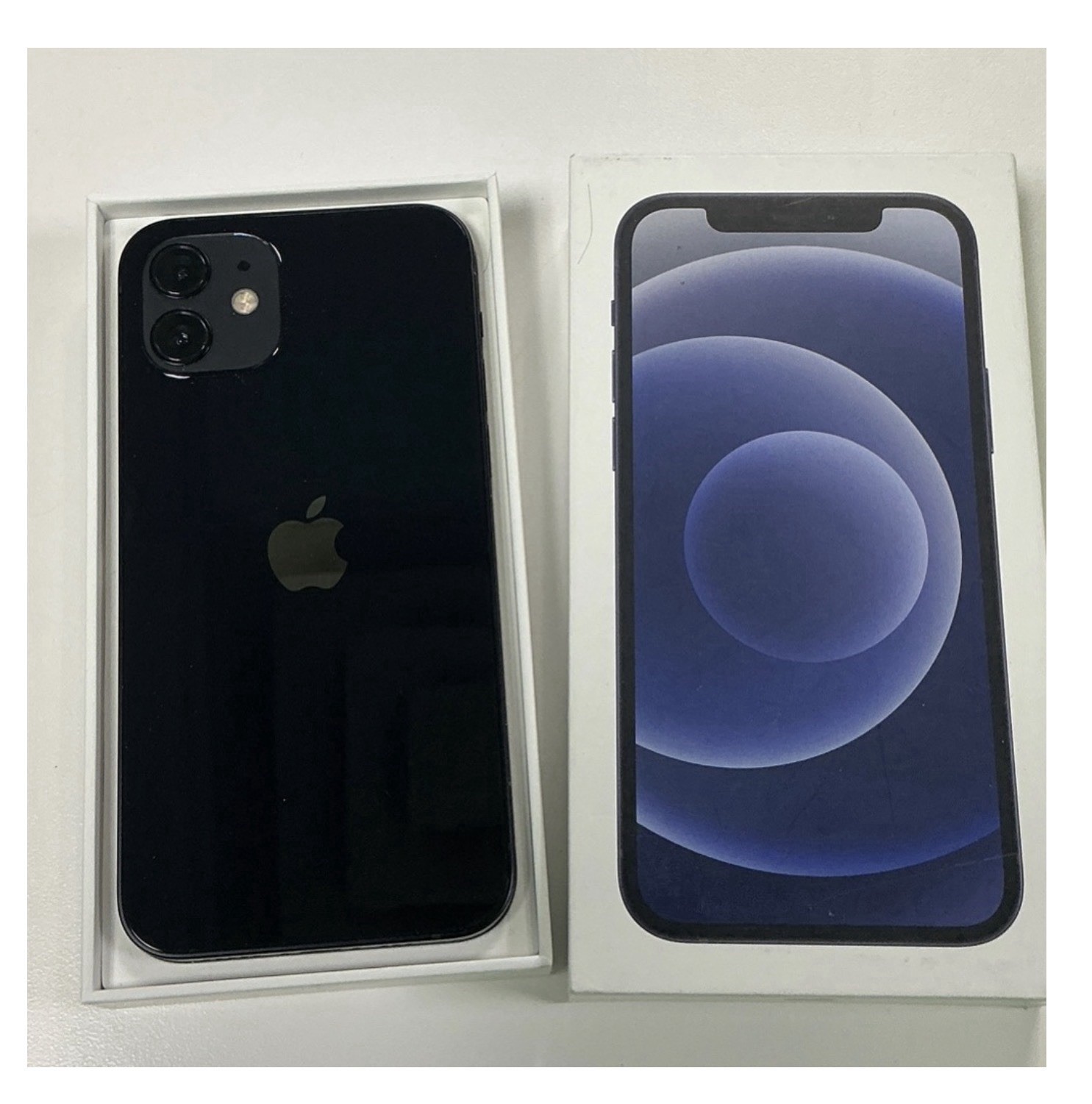 Apple iPhone 12 Black 64GB Factory Unlocked w/ Box & Accessories – Cricket