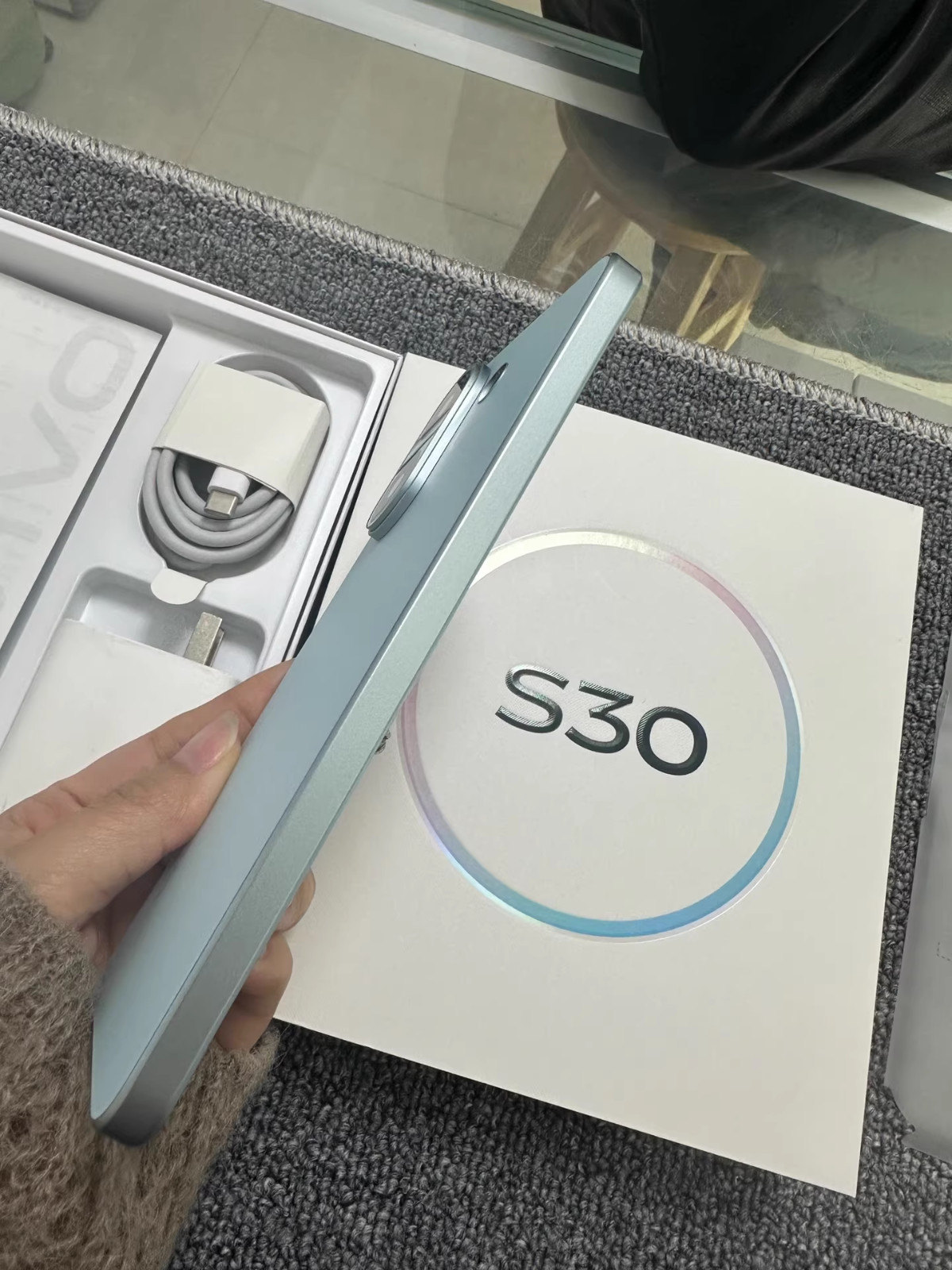 vivo S30 12GB+512GB 6500mAh 90W 6.67in AMOLED Dual SIM GSM 5G Unlocked Blue Used
