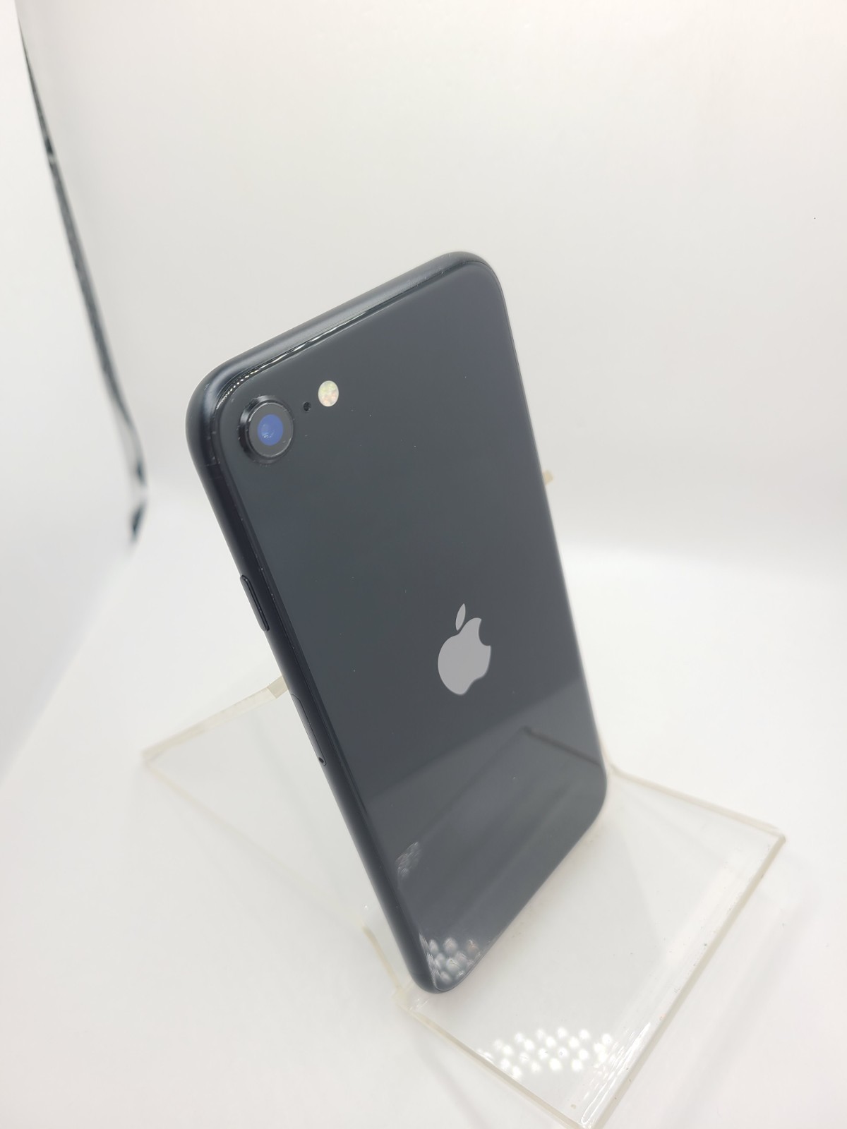 Apple iPhone SE 2020 A2275 UNLOCKED Any Carrier Black 64GB iOS 26.5