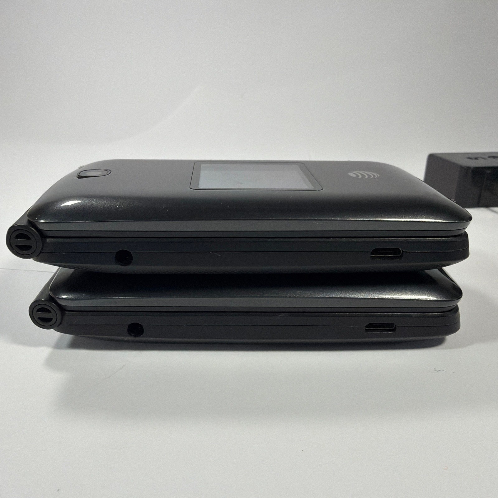 Alcatel Cingular Flip 2 4044O AT&T Flip Phones Lot of 2 With Chargers