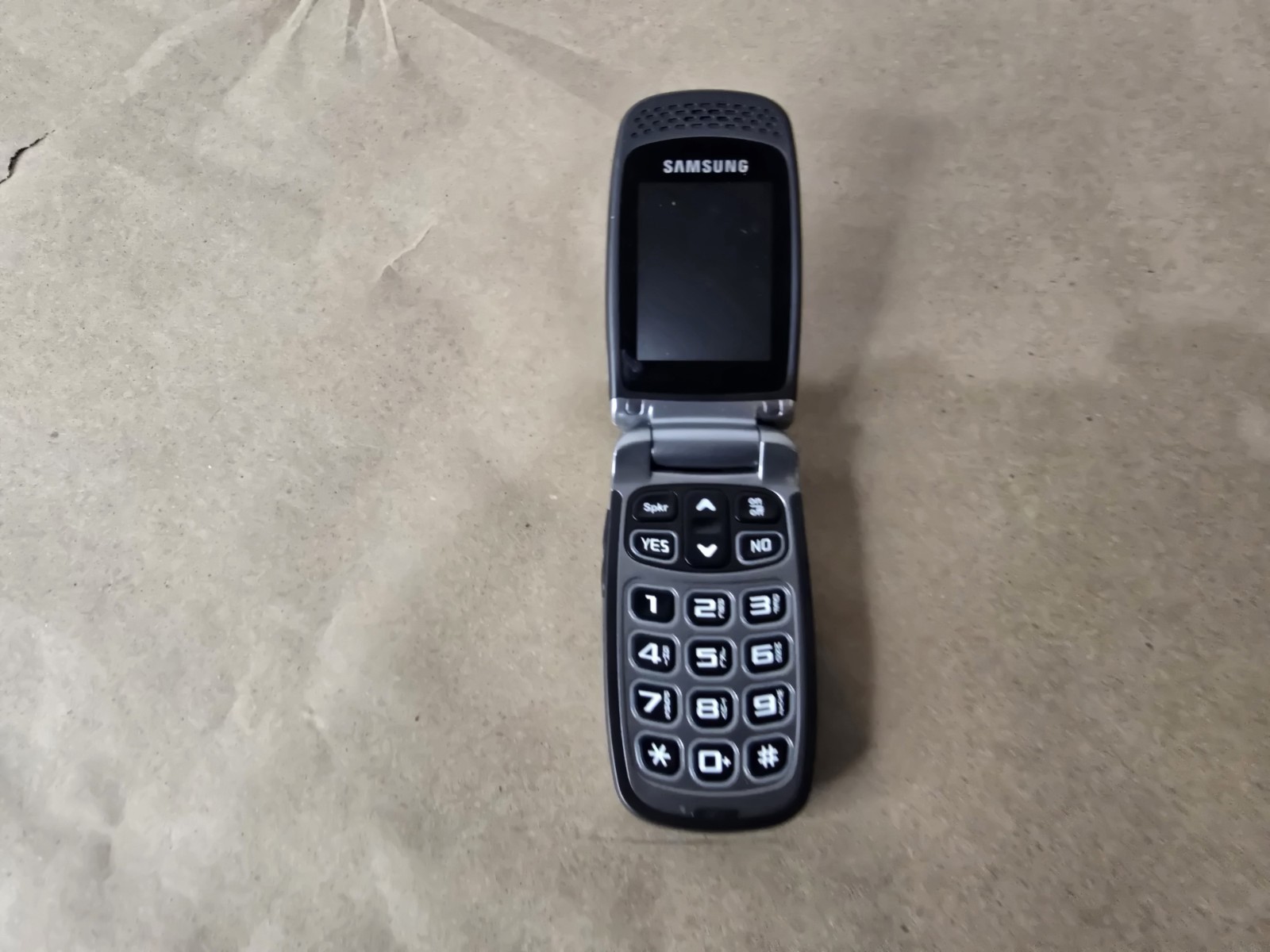 Samsung Jitterbug SCH-R220 Simple Flip Phone Greatcall | Older People Phone