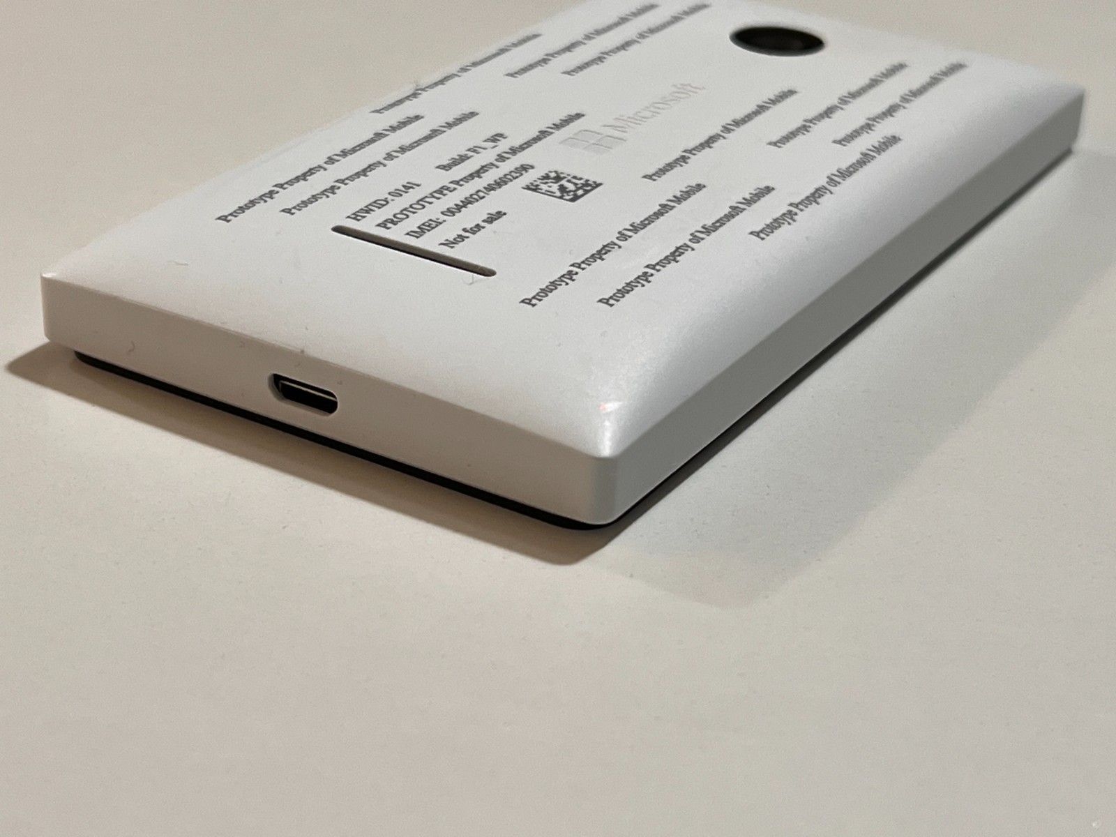 Nokia Lumia 435 Prototype – RM-1071 – White – With Battery