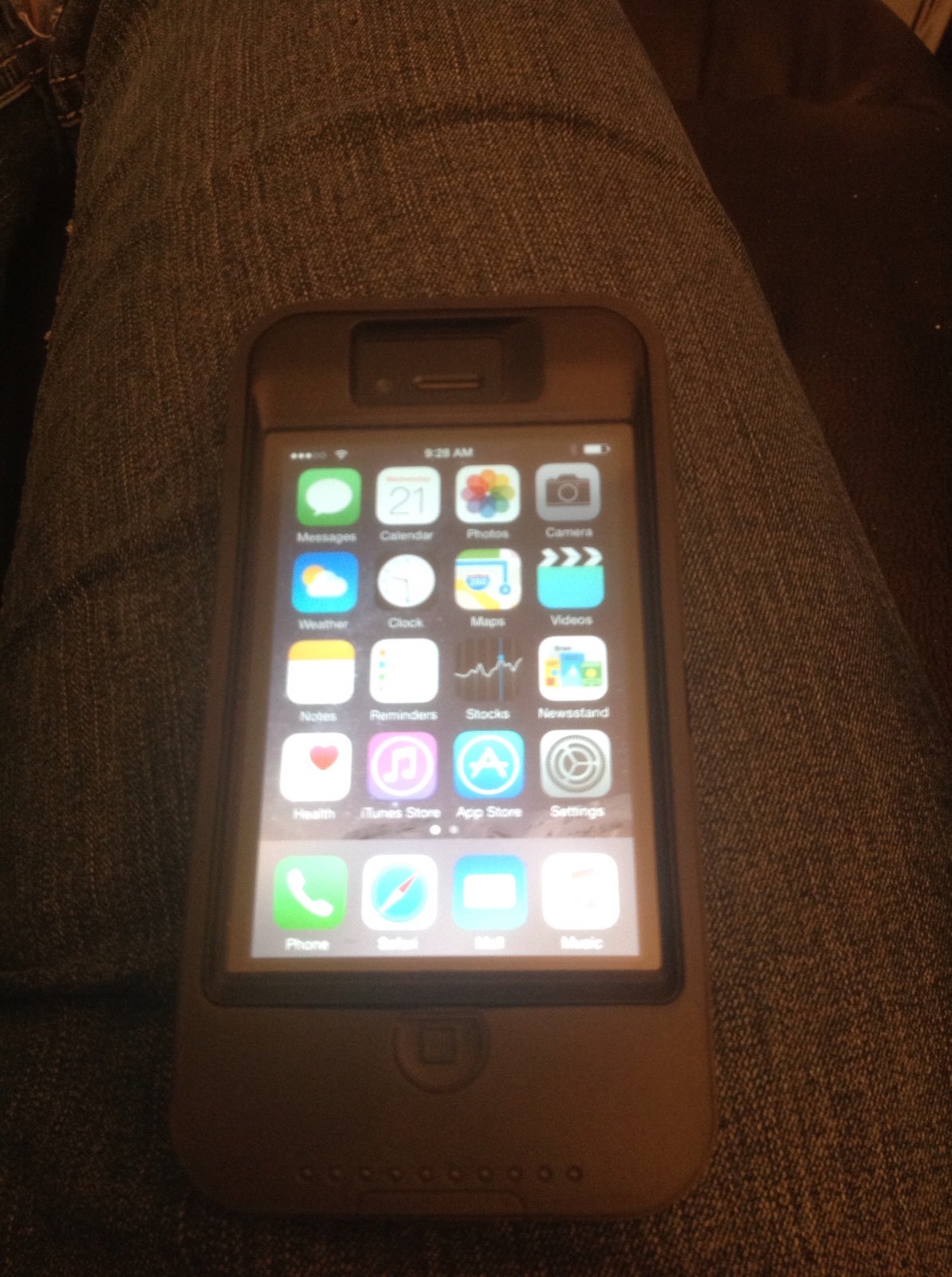 Apple iPhone 4s – 16GB – Black (Verizon) A1387 (CDMA + GSM)
