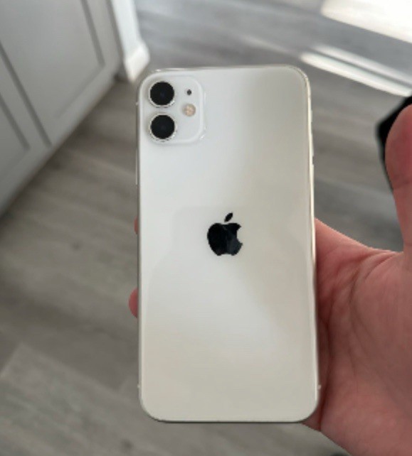 Apple iPhone 11 64GB, White Color, Good Condition