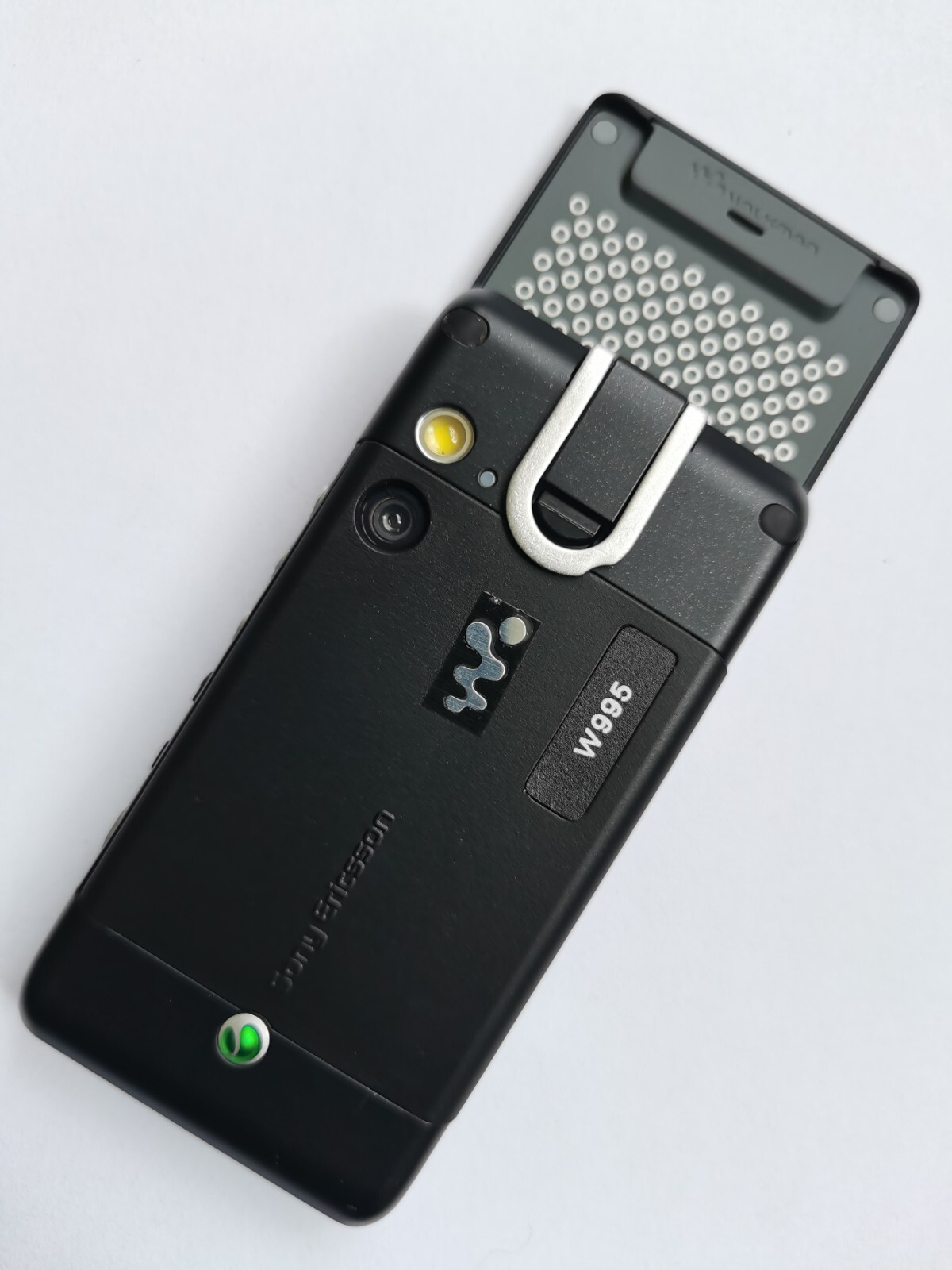 Original Sony Ericsson W995 8MP 3G Unlocked Mobile Phone
