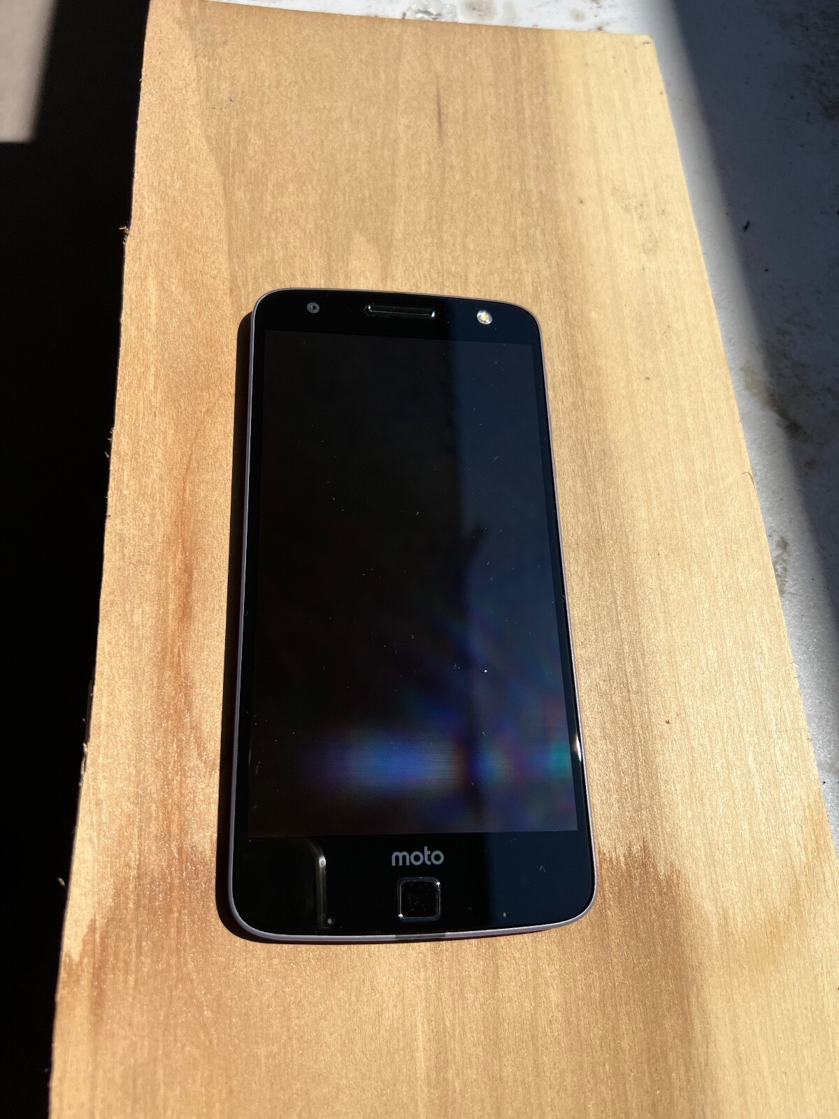 Motorola Moto Z Droid – 32GB – Black/Lunar Grey (Verizon) Smartphone