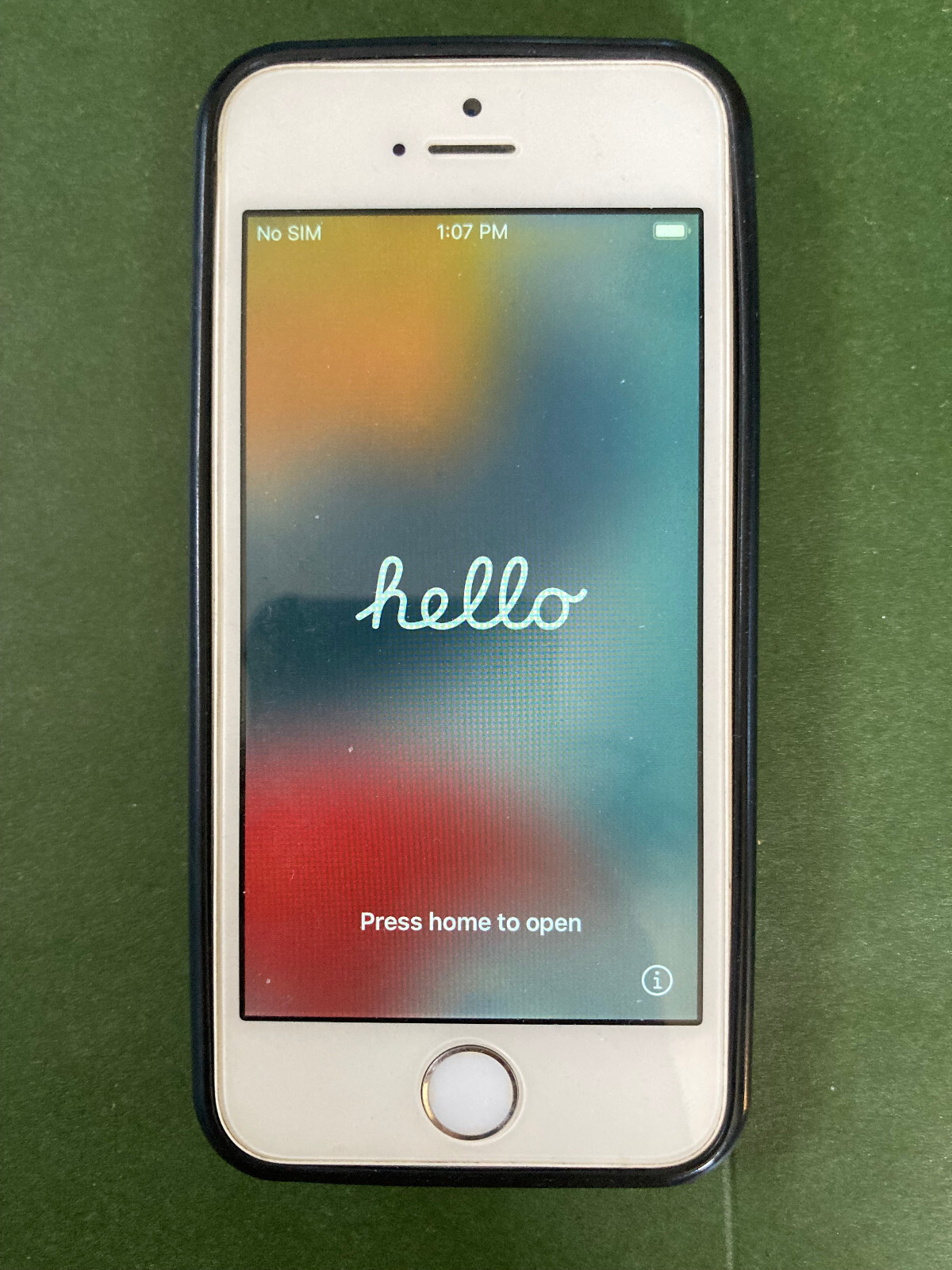 Apple iPhone SE – 16GB – No Touch Response (Unlocked) A1662 (CDMA + GSM)