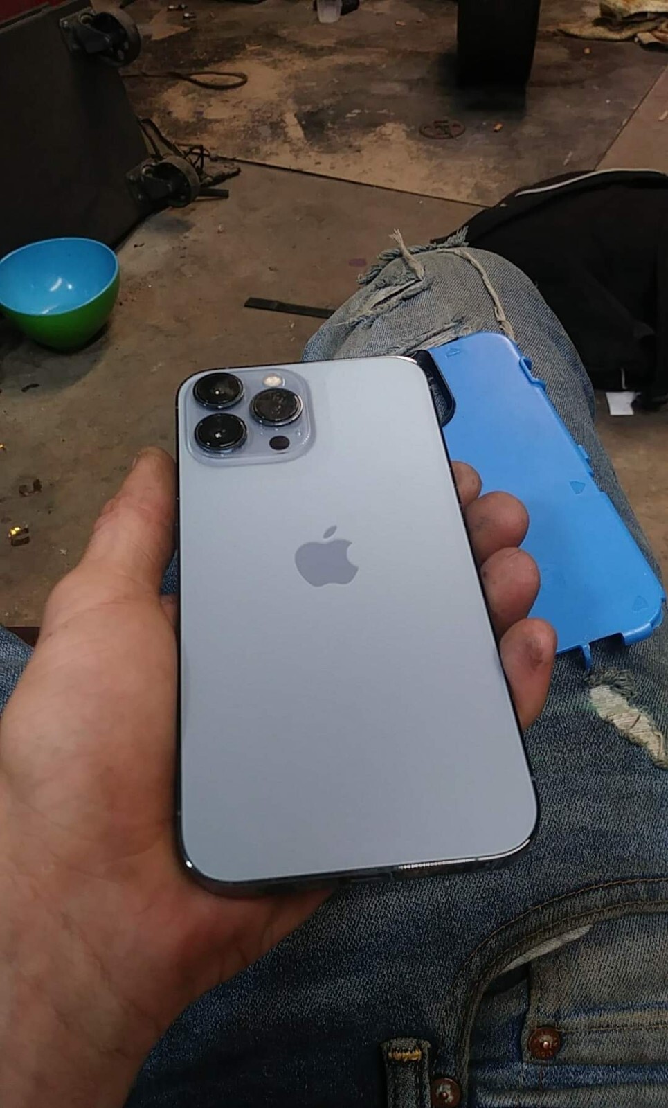 Apple iPhone 13 Pro Max – 128GB – Sierra Blue (AT&T)