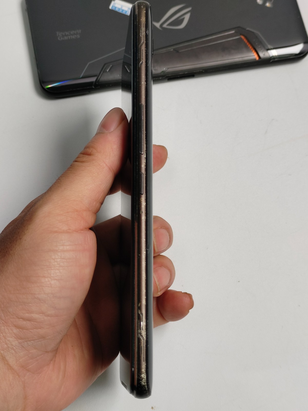 90-95%N ew ASUS ROG Phone II ZS660KL Black (Factory Unlocked) 4G Esports phone
