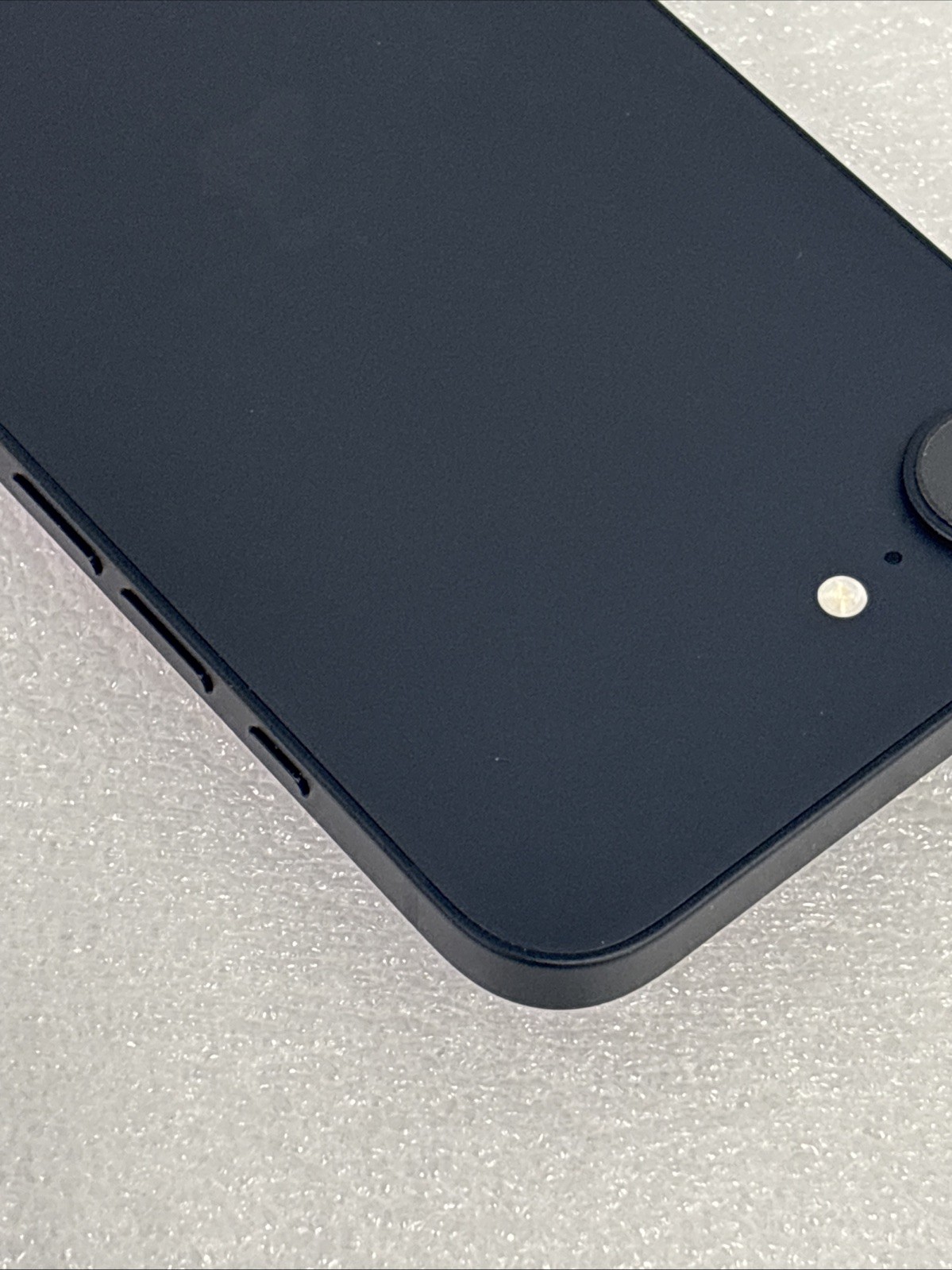 Apple iPhone 16e – 128 GB – Black
