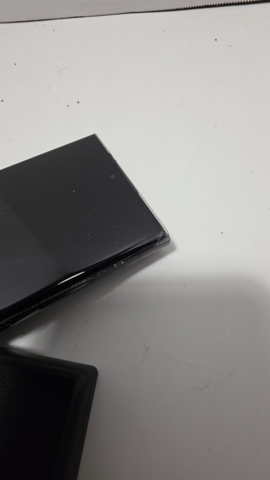 Samsung Galaxy S23 Ultra 512GB Phantom Black (Unlocked) – Screen Scratch – Read