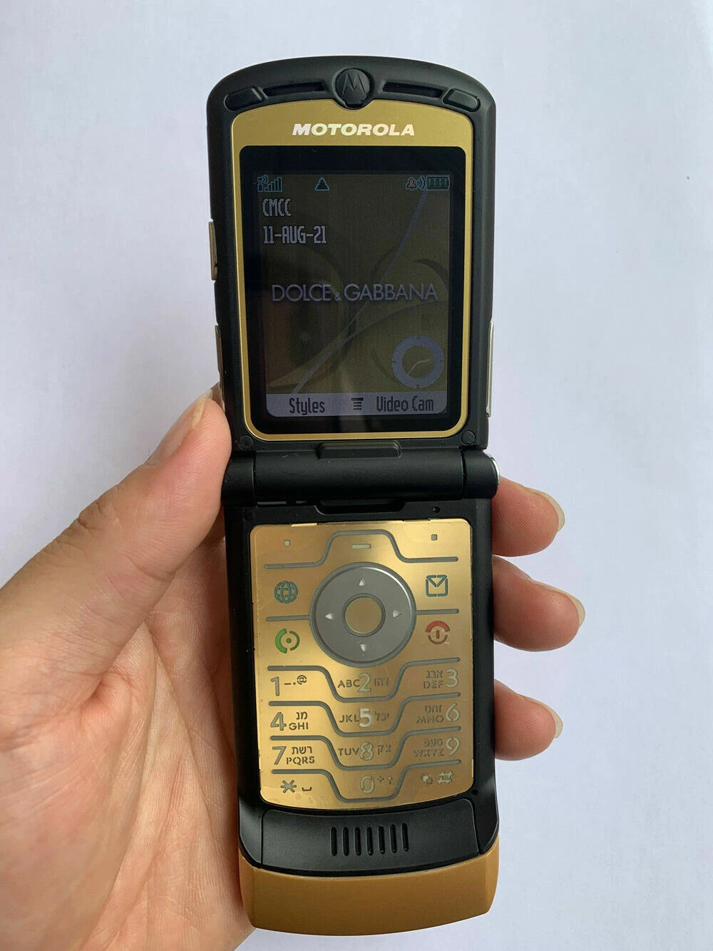 Limited Edition Motorola Razr V3i DOLCE GABBNNA Unlocked Flip Mobile Phone