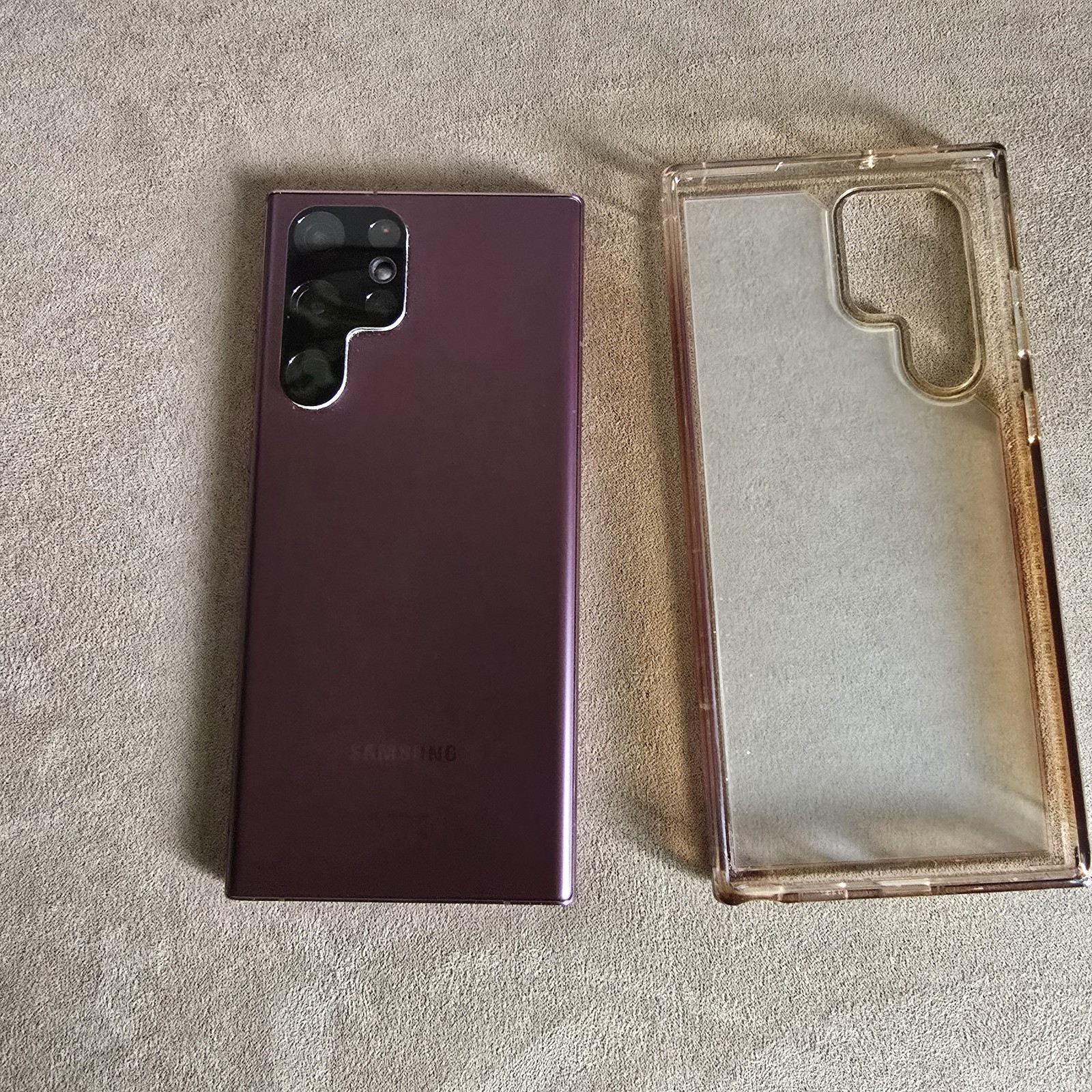Samsung Galaxy S22 Ultra – 256 GB – Burgundy (Unlocked), EXCELLENT Condition